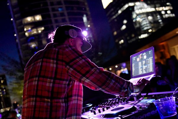 Dj